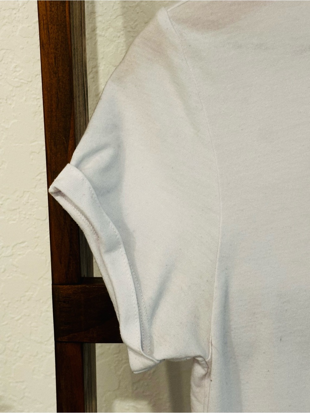 Gymshark White Rolled Sleeve Asymmetrical Hem Tee XS - Picture 9 of 11